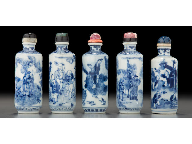 Ten cylindrical form blue and white porcelain snuff bottles Jingdezhen kilns, 19th century
