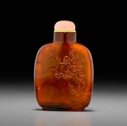 An amber snuff bottle 1800-1880