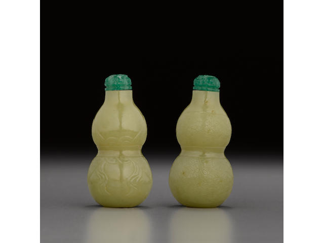 A Yellow Jade snuff bottle 1750-1800
