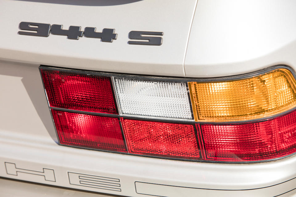 <b>1987 Porsche 944 S Coupe</b><br />VIN. WP0AA0944HN452281