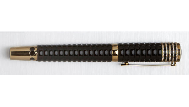 MONTBLANC: Miyamoto Musashi Solid 18K Gold Limited Edition 77 Fountain Pen