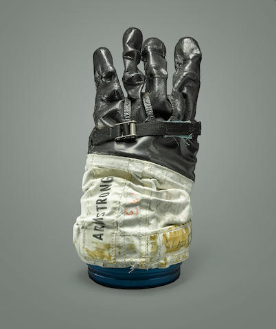 NEIL ARMSTRONG APOLLO-ERA TRAINING GLOVE, Issued to Neil Armstrong with his Beta cloth tag