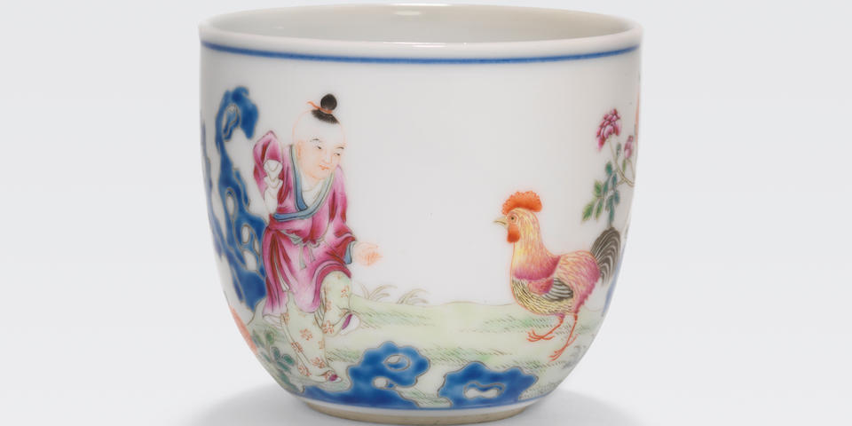 A famille rose enameled chicken cup Qianlong fanggu mark, Late Qing/Republic period