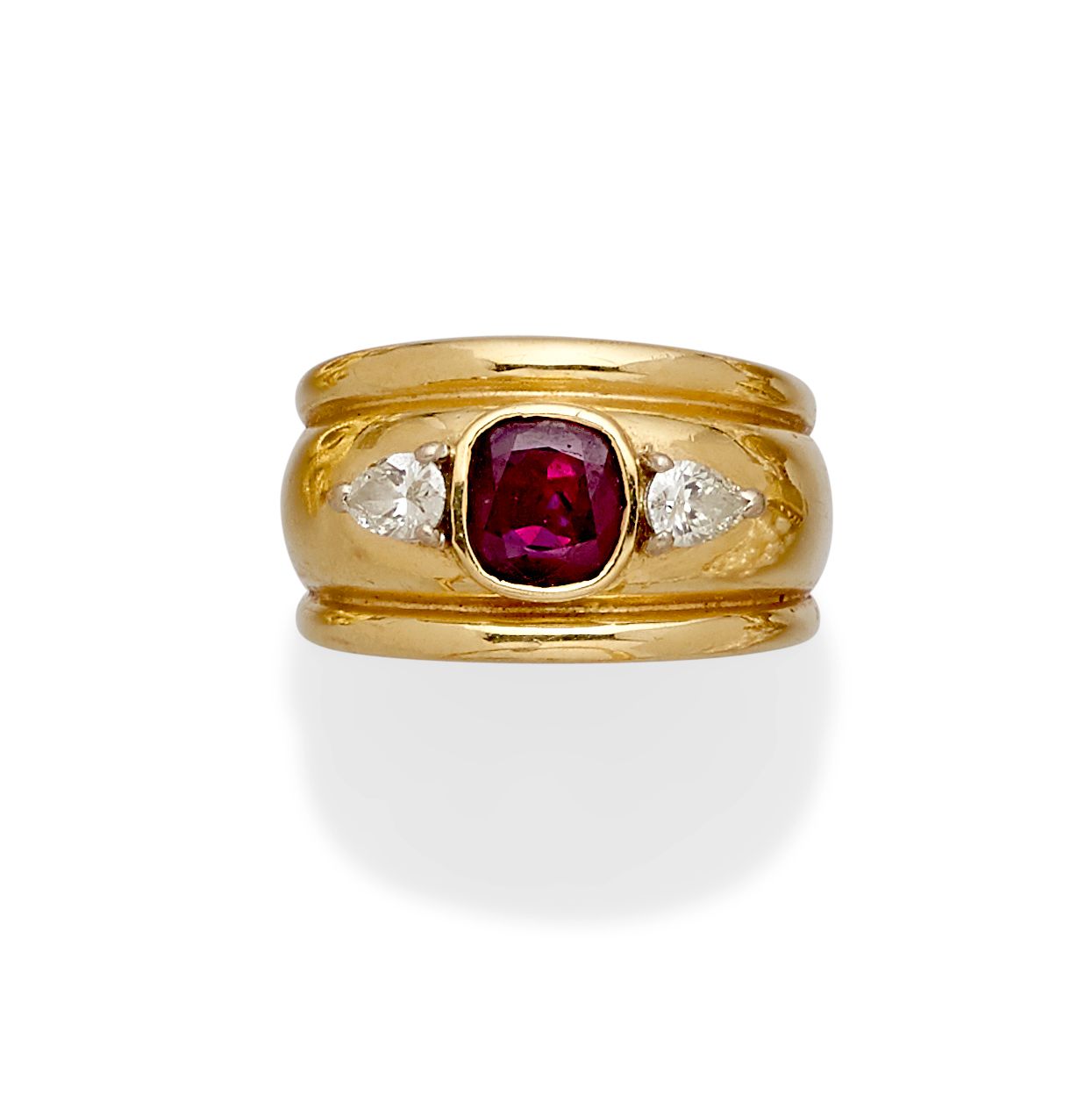 A Ruby, Diamond and 18K Gold Ring