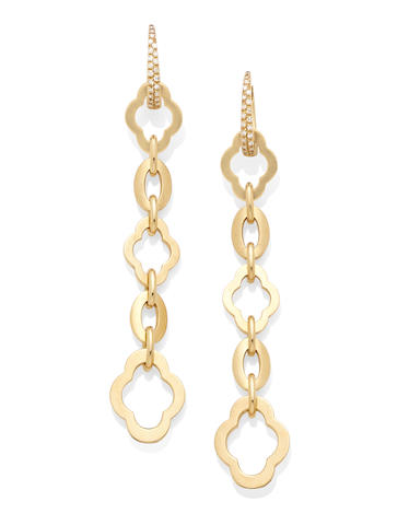 A Pair Diamond and 18K Gold Link Earrings
