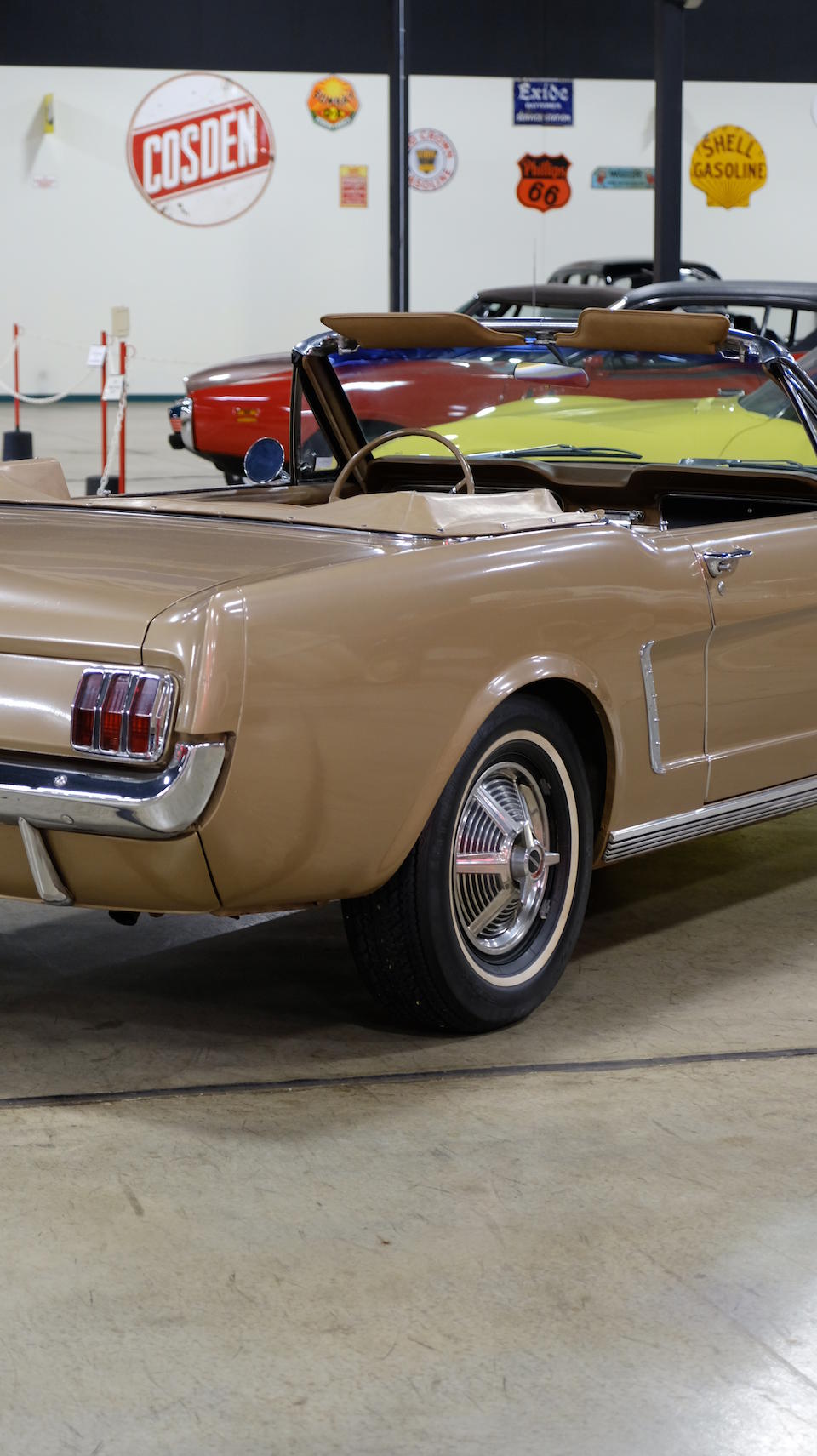 <b>1964&#189; Ford Mustang Convertible</b><br />Chassis no. 5F08F158864
