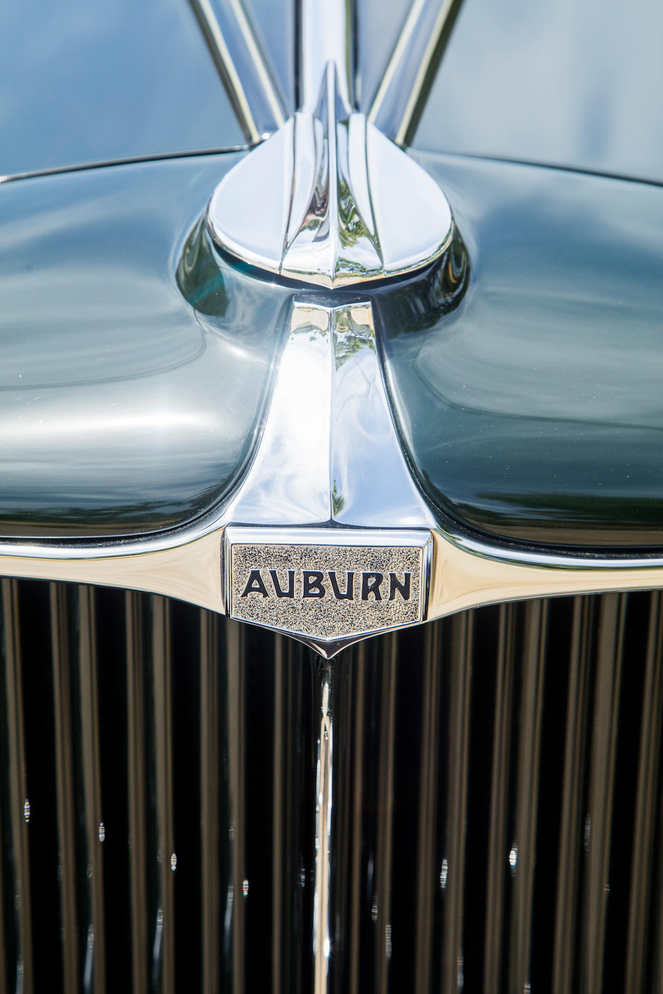 <b>1932 Auburn 12-160A Boattail Speedster</b><br />Chassis no. 12-160A 1991 E<br />Engine no. BB 1216