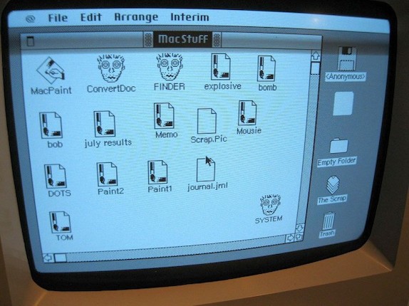 APPLE MACINTOSH PROTOTYPE. Prototype of the Macintosh Personal Computer, with 5-1/4 inch Twiggy disk drive, image 3