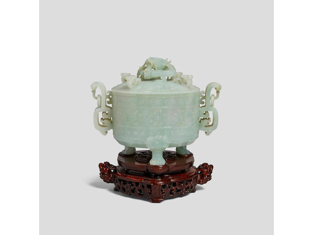 A fine jadeite covered censer, xianglu Late Qing dynasty (4)