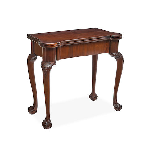 A CHIPPENDALE MAHOGANY SINGLE DRAWER CARD TABLENew England, late 18th century