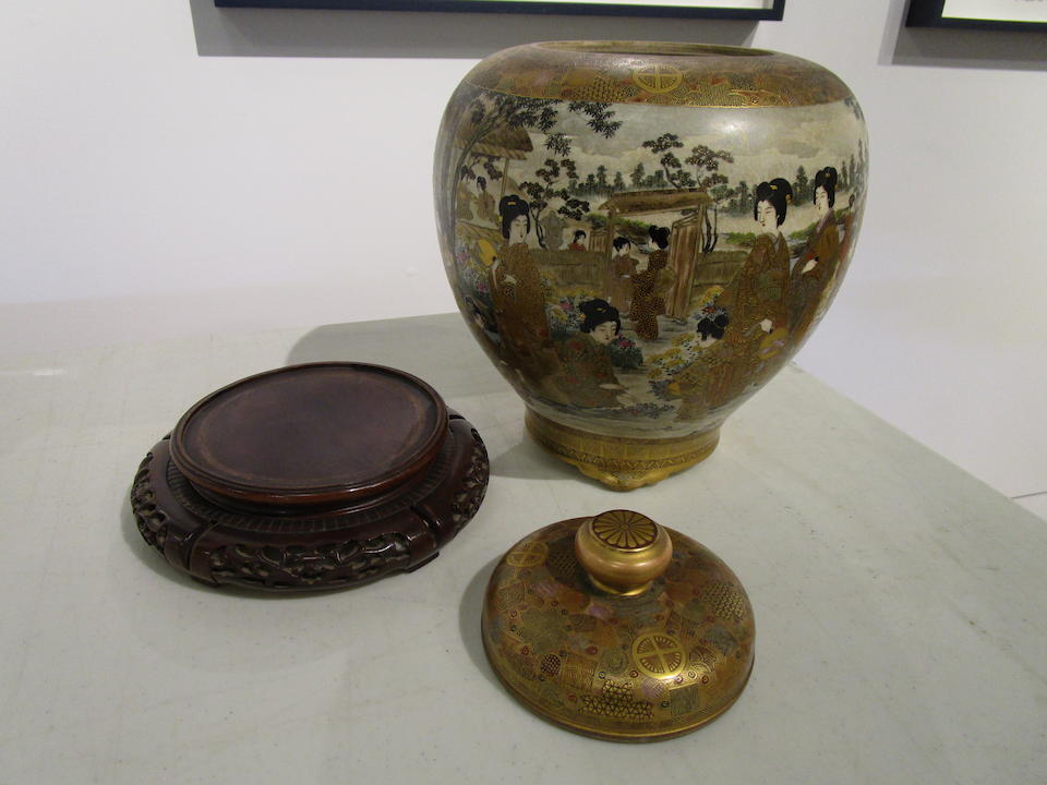 Hododa Workshop A large Satsuma vase and coverMeiji era (1868-1912), late 19th century