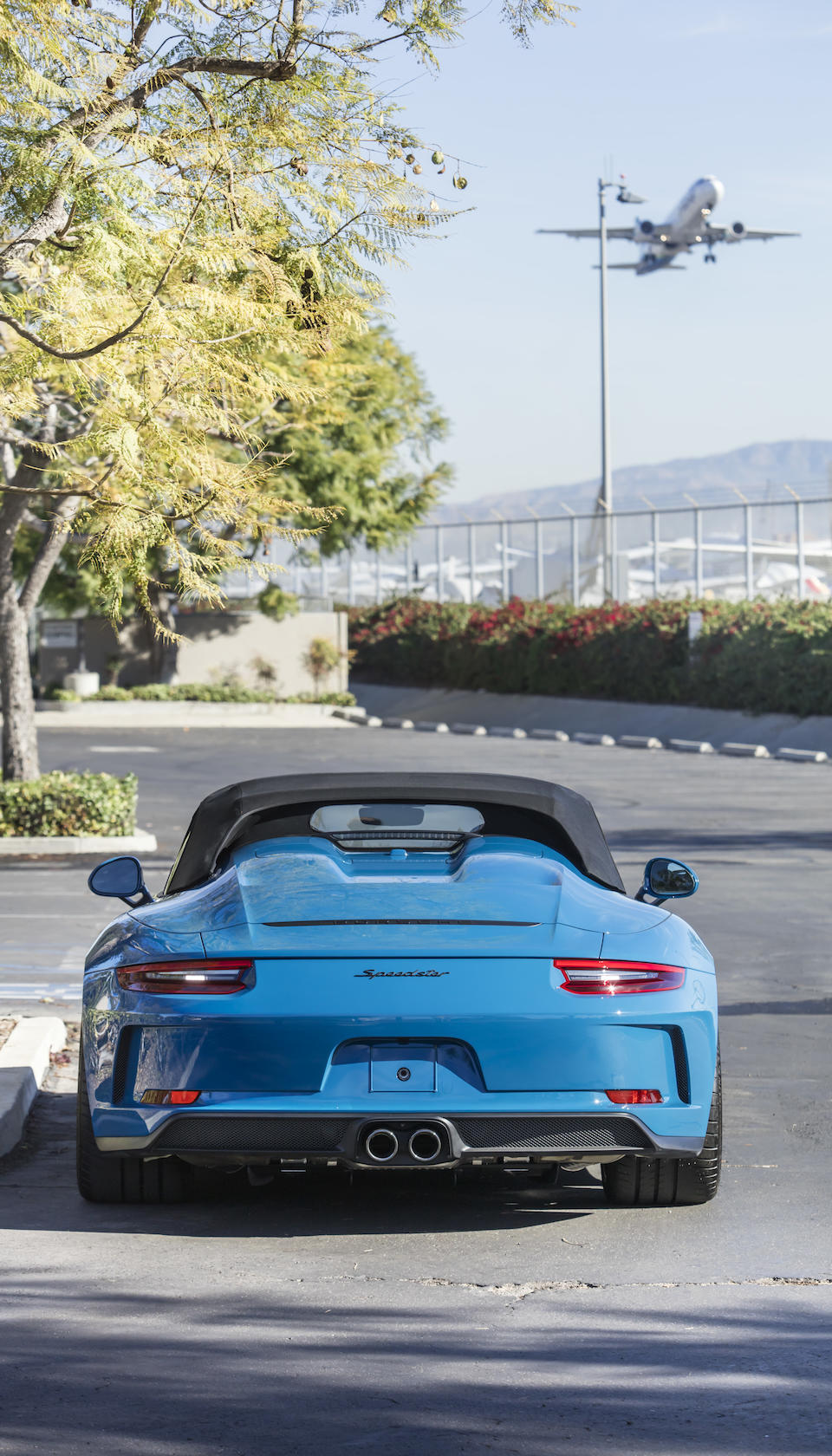 <b>2019 Porsche 911 Speedster </b><br />VIN. WP0CF2A99KS172412