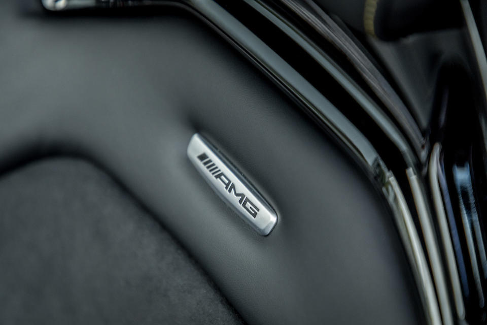 2018 Mercedes-AMG GT R  VIN. WDDYJ7KA4JA018209
