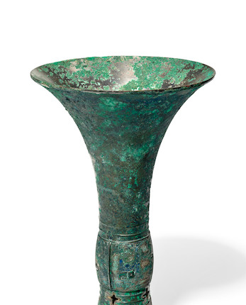 AN ARCHAIC BRONZE WINE VESSEL, Gu  Late Shang/Early Western Zhou, 13th-11th centuries BCE image 2