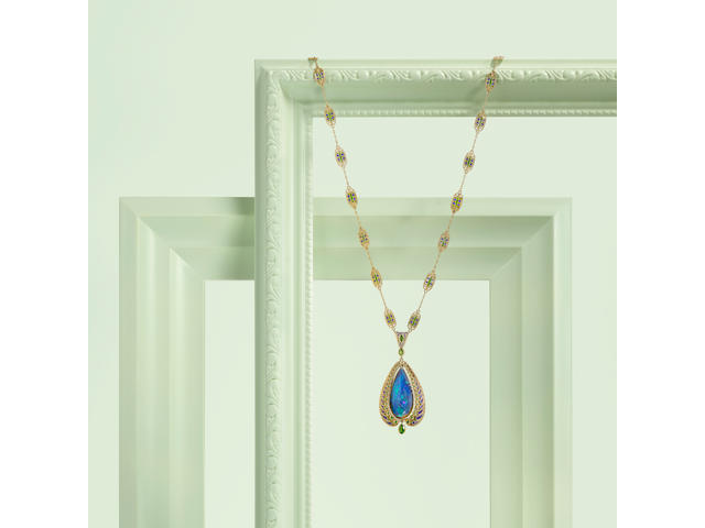 DESIGNED BY LOUIS COMFORT TIFFANY FOR TIFFANY & CO.: AN 18K GOLD, OPAL, DEMANTOID GARNET AND ENAMEL NECKLACE, CIRCA 1890