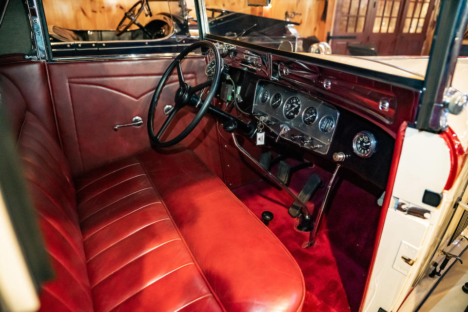 <B>1933 Auburn 8-101A Cabriolet</B><br />Chassis no. 1329F