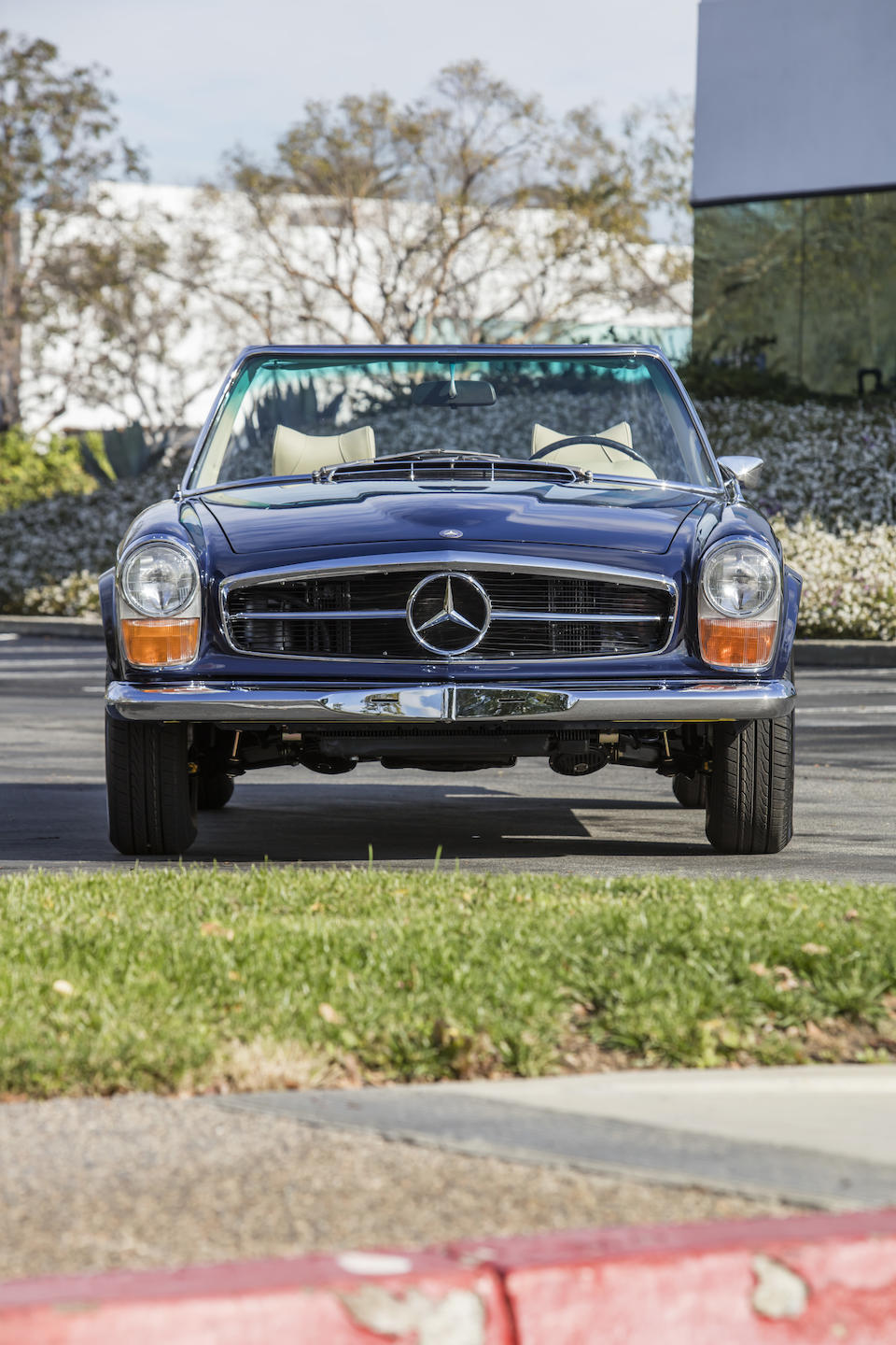 <B>1969  Mercedes-Benz  280SL</B><br />  Chassis no. 113044.12.009120<br /> Engine no. 130983.12.005788