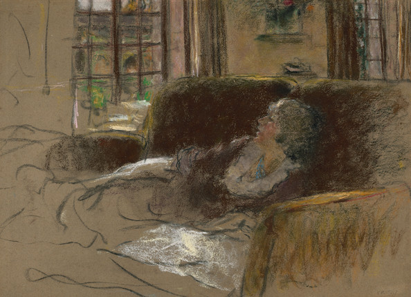 ÉDOUARD VUILLARD (1868-1940) Femme sur un canapé marron 19 11/16 x 26 5/8 in (50 x 67.6 cm) (Executed circa 1930-1935) image 1