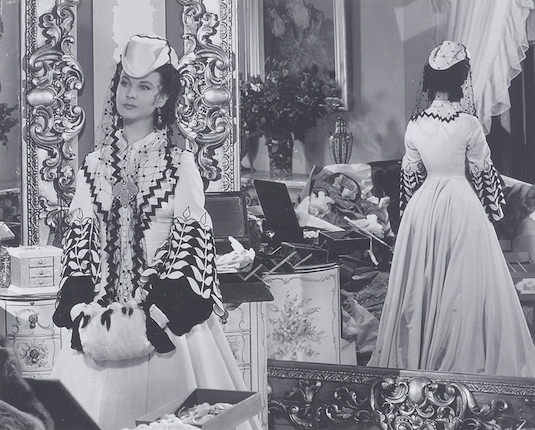 AN IMPORTANT VIVIEN LEIGH GOWN FROM THE HONEYMOON SCENE IN GONE WITH THE WIND image 8