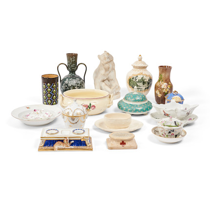 Eighteen Continental Pottery and Porcelain Items image 1