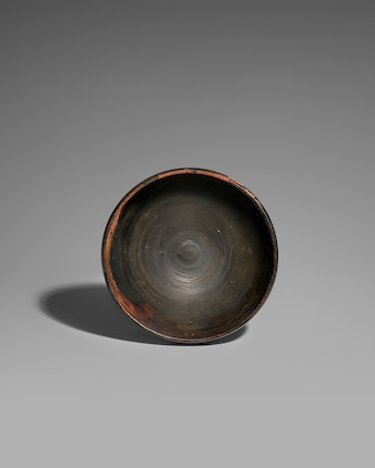 A BURNISHED BLACK POTTERY ALMS BOWL, PATRA Tang dynasty image 2