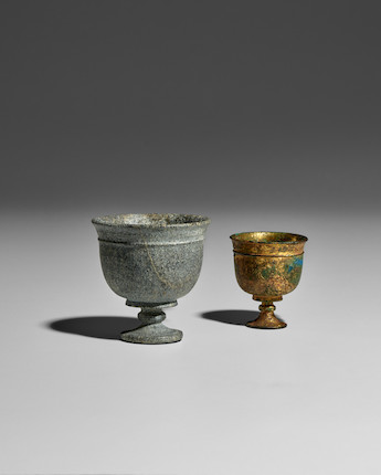 AN ENGRAVED GILT BRONZE STEMCUP AND A POLISHED STONE STEMCUP Tang dynasty (2) image 3