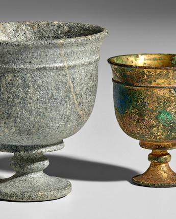 AN ENGRAVED GILT BRONZE STEMCUP AND A POLISHED STONE STEMCUP Tang dynasty (2) image 2