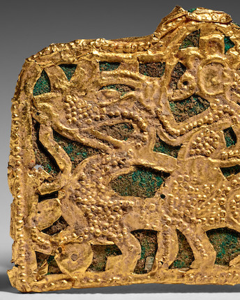 A SMALL OPENWORK GOLD FOIL ON BRONZE PLAQUE Eastern Jin dynasty image 2