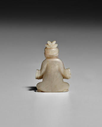 A MINIATURE JADE FIGURE OF BODHISATTVA Song-Ming dynasty image 3