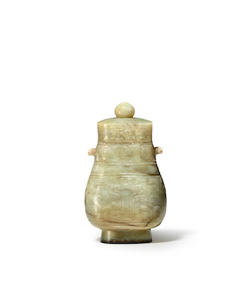 AN ARCHAISTIC BRONZE-FORM JADE VASE AND COVER, HU Song-Ming dynasty image 5