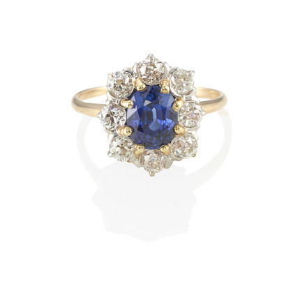 A GOLD, SAPPHIRE AND DIAMOND RING image 1