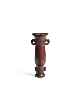 A RARE SIGNED ARCHAISTIC BRONZE TWO-HANDLED VASE-SHAPED INCENSE-STICK HOLDER 18th century, Guiyuan zuo mark image 1