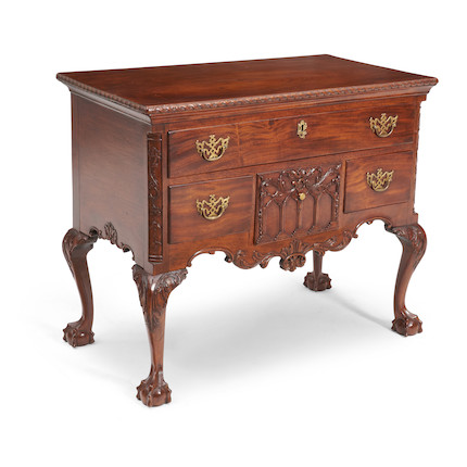 Exceptional Carved and Figured Mahogany Chippendale Dressing Table, Philadelphia, Pennsylvania, c. 1765. image 6