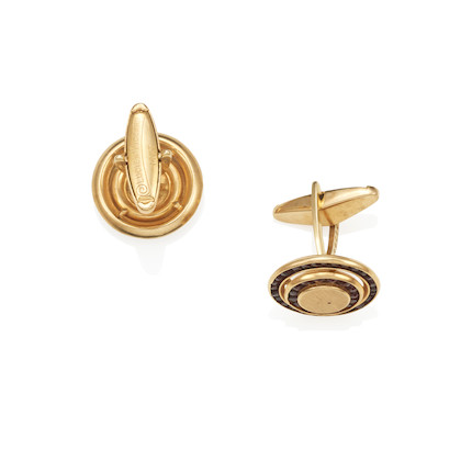 LUCIEN PICCARD A PAIR OF GOLD AND GARNET CUFFLINKS image 2