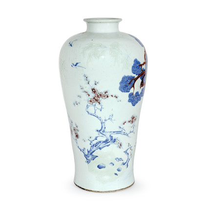 A LARGE COPPER RED/CELADON-DECORATED BLUE AND WHITE VASE image 4