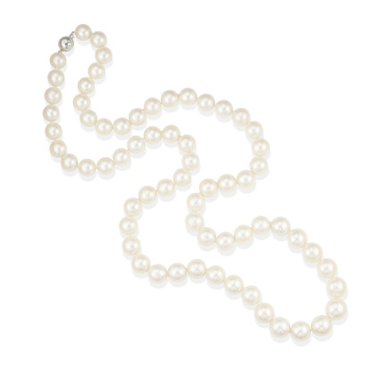 AN 18K WHITE GOLD, CULTURED PEARL AND DIAMOND NECKLACE image 1