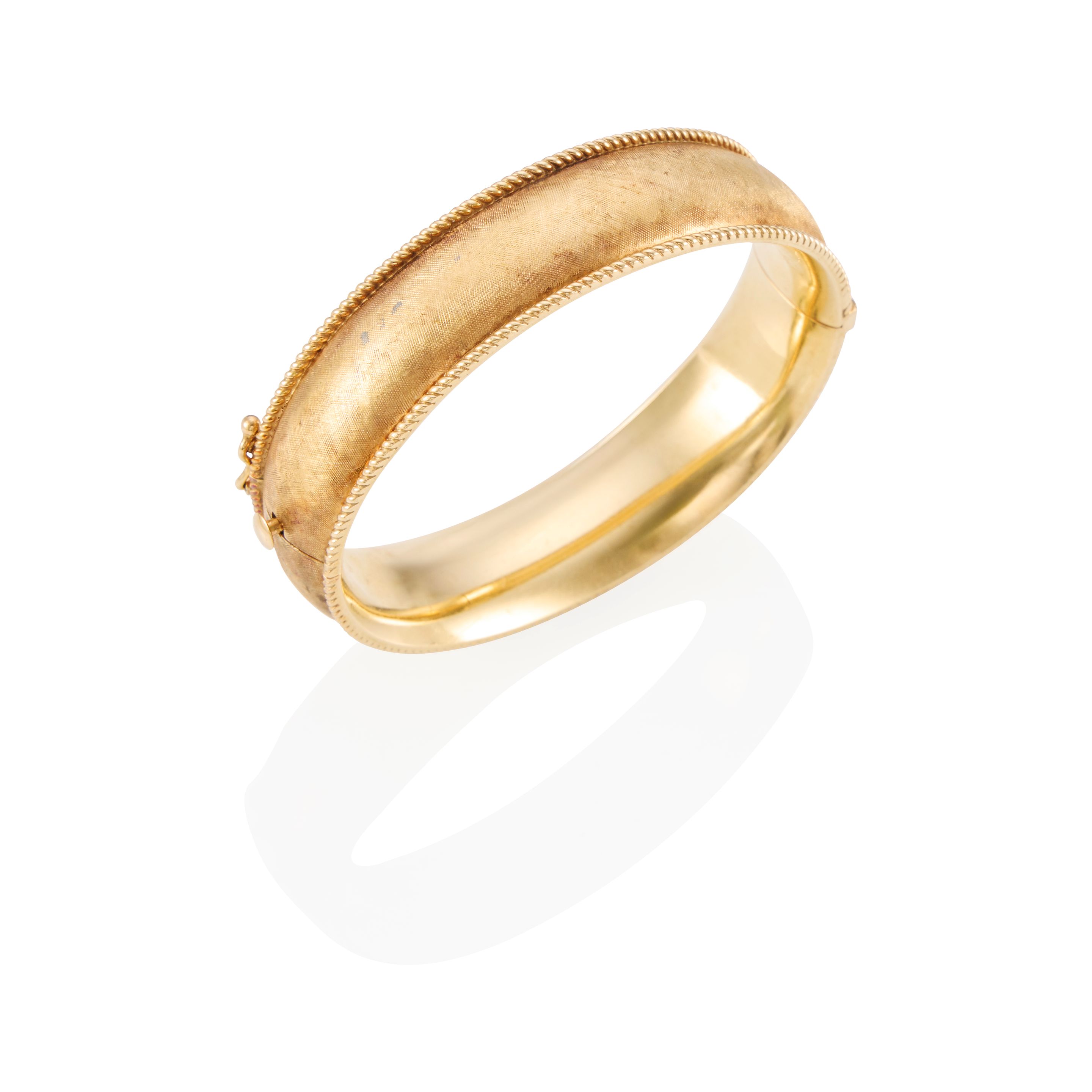 14K GOLD BANGLE BRACELET