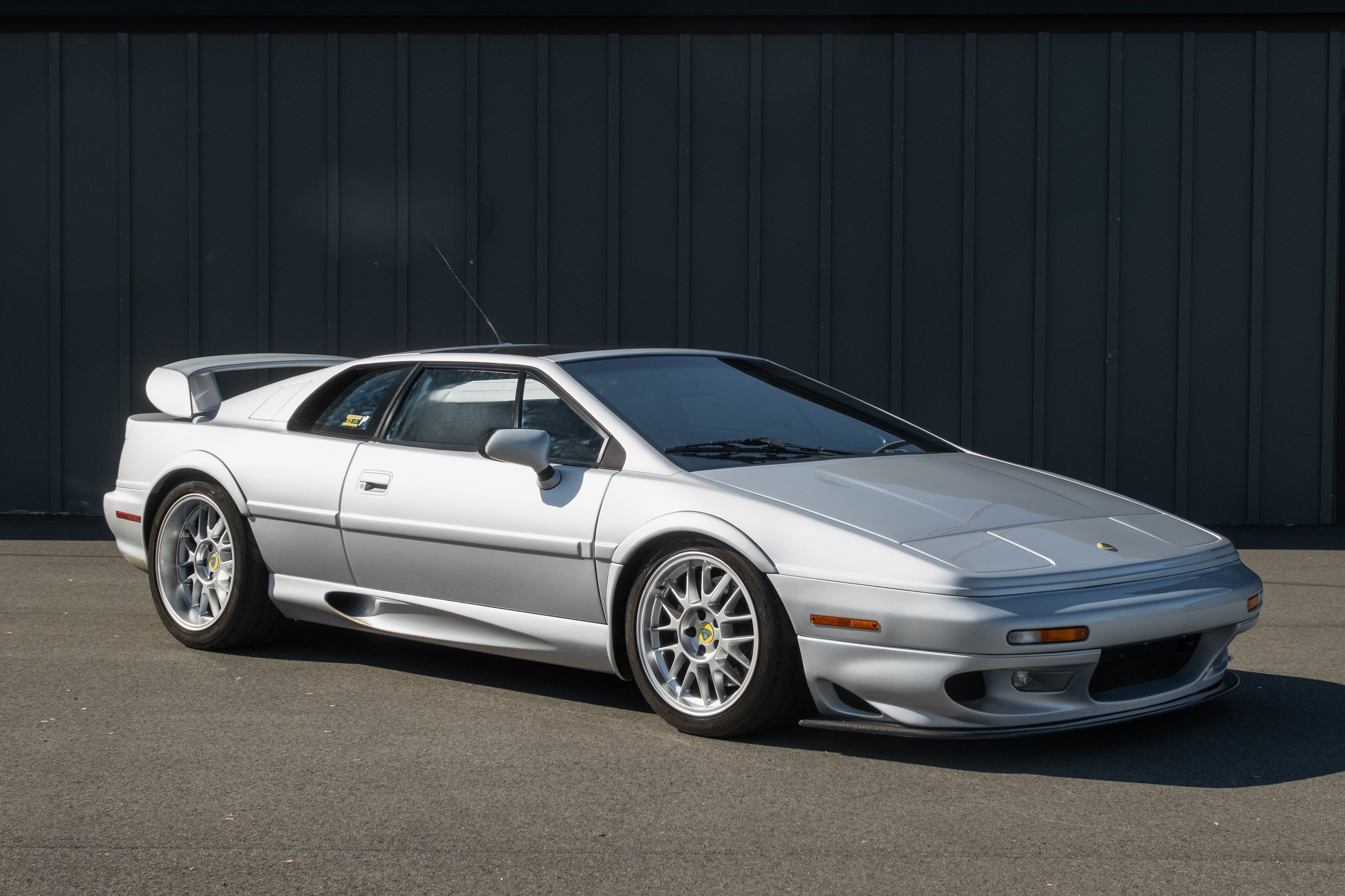 2003 Lotus Esprit V8 — market value and price history