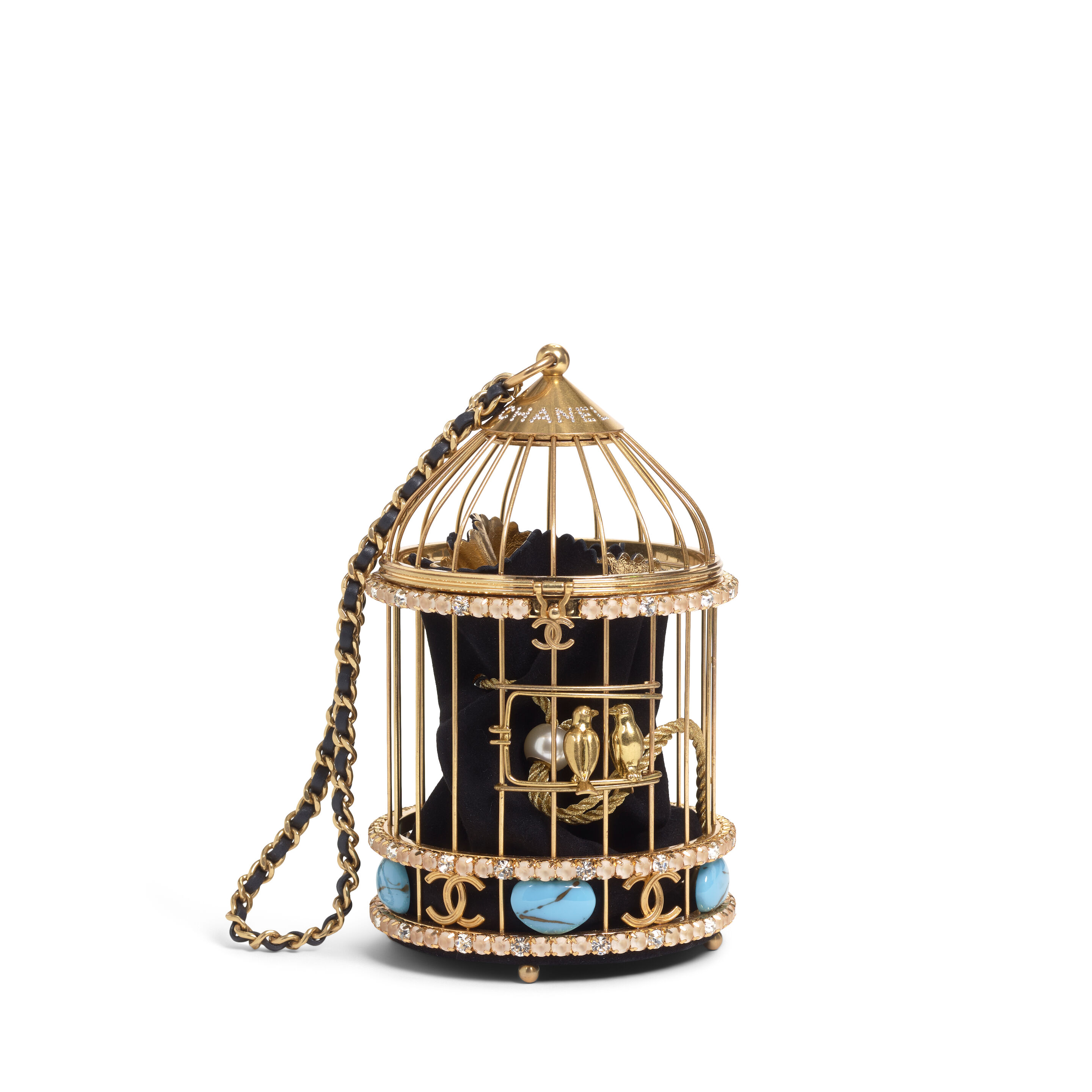 CHANEL: BIRD CAGE MINAUDIÈRE Metiers d'Art Paris-31 rue Cambon | Pre-Fall 2020 | Look 62